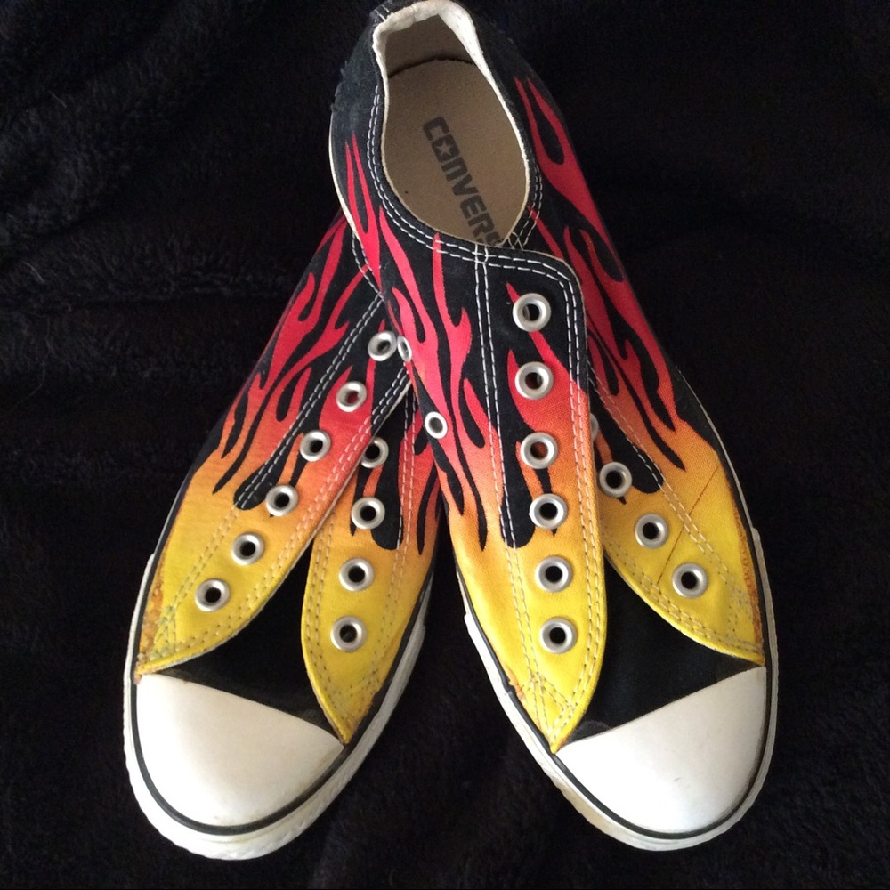 Converse size 9